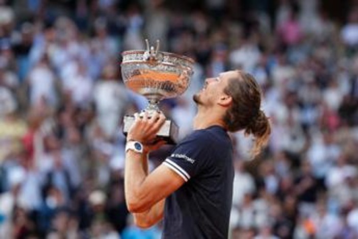 Zverev e il segreto dietro trionfo a Parigi: "Ho fatto 60 iniezioni..."