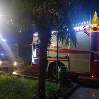 Maltempo a Roma, si allaga seminterrato: salvate due ragazze