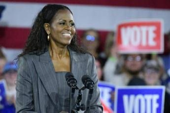 Michelle Obama, momento difficile: &quot;Sono in terapia, sto attraversando una transizione&quot;