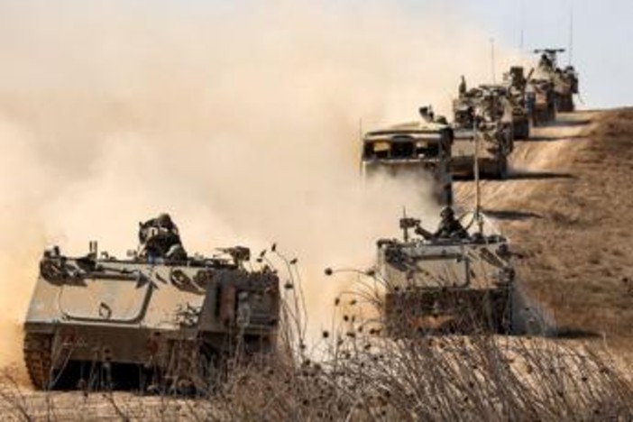 Israele ordina sgombero civili da area Beirut, prima volta da novembre