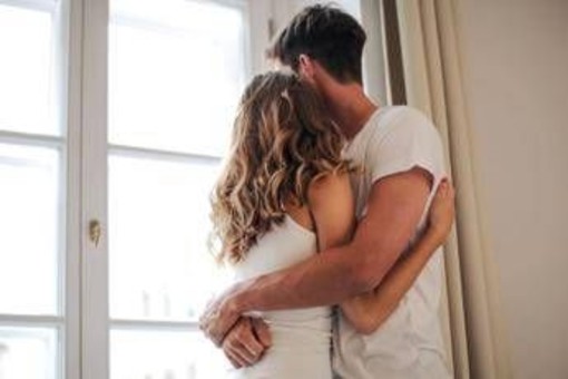 Bird theory, cos'è la 'Teoria dell'uccello' per scoprire se il partner ti ascolta davvero (e cosa ne pensano gli esperti) Bird theory, cos'è la 'Teoria dell'uccello' per scoprire se il partner ti ascolta davvero (e cosa ne pensano gli esperti)