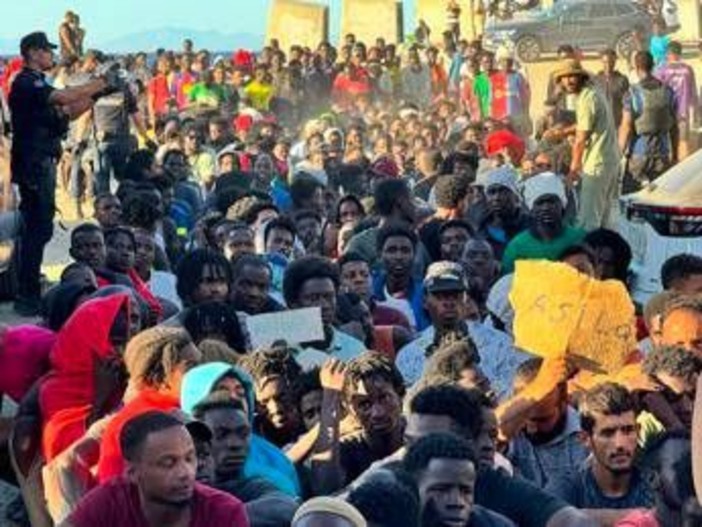 Ceuta, Piantedosi: "Revoca stop Schengen solo con la fine dei rischi. Possibili nuovi arrivi il 15 agosto"