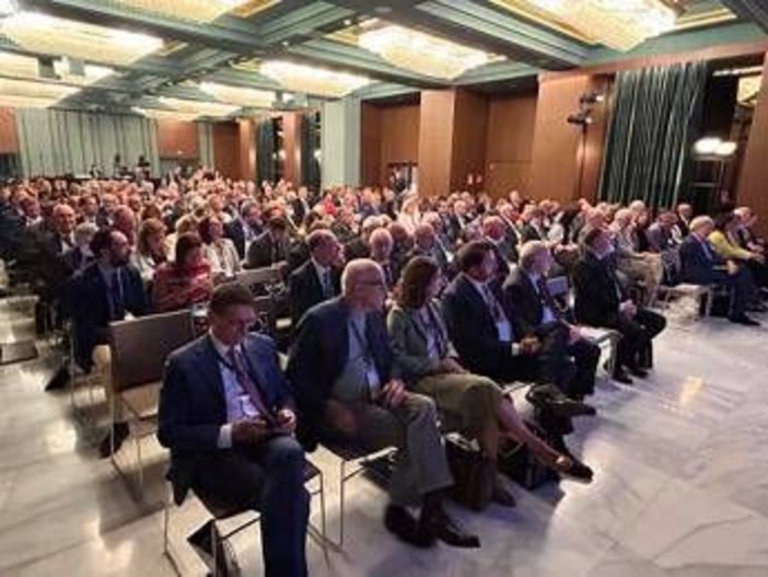 Manageritalia: "Serve un nuovo patto tra politica, imprese e manager per far ripartire la crescita' Manageritalia: "Serve un nuovo patto tra politica, imprese e manager per far ripartire la crescita'