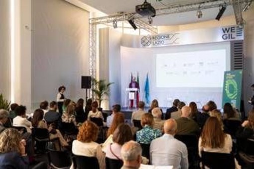 Sostenibilità, Gualtieri: &quot;Transizione non è sia vincolo ma occasione di rilancio&quot;