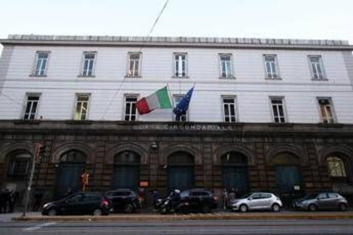 Donna accoltellata sull'autobus a Napoli, 39enne arrestato era già in cura