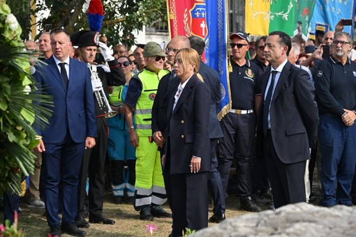 Sisma 2016, Meloni ad Amatrice per il decennale. Zuppi “Ricostruire la comunità” Sisma 2016, Meloni ad Amatrice per il decennale. Zuppi “Ricostruire la comunità”