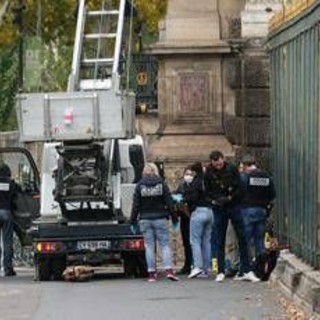 Louvre riapre ai visitatori. Darmanin: "Furto dà immagine pessima della Francia" Louvre riapre ai visitatori. Darmanin: "Furto dà immagine pessima della Francia"