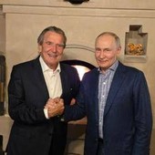 Putin festeggia il compleanno con Gerhard Schroeder: l’incontro a Mosca e il legame con la Russia Putin festeggia il compleanno con Gerhard Schroeder: l’incontro a Mosca e il legame con la Russia
