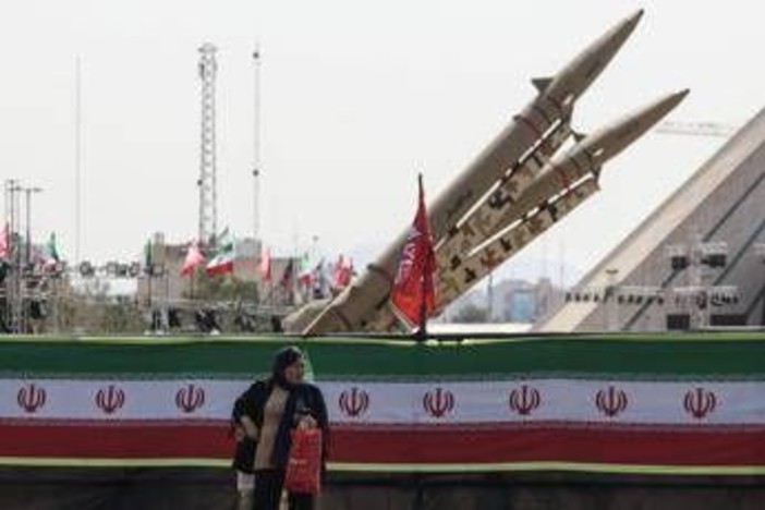  Stretto di Hormuz, Iran non arretra. Trump: "Sono negoziatori subdoli e disonesti"