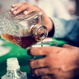 Nuovi antiobesità riducono di 2 terzi il consumo di alcol: lo studio