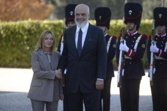 Migranti, Meloni: "Protocollo Albania funzionerà con nuovo patto asilo" Migranti, Meloni: "Protocollo Albania funzionerà con nuovo patto asilo"