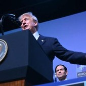 Trump show a vertice Nato ad Ankara, dopo gli attacchi è "immenso amore" con gli alleati Trump show a vertice Nato ad Ankara, dopo gli attacchi è "immenso amore" con gli alleati