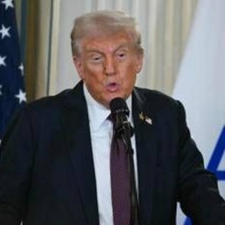 Trump, ultimatum a Hamas: &quot;Accetti accordo per Gaza entro domenica o sarà l'inferno&quot;