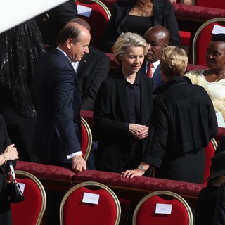 Von Der Leyen “Dare forma al profondo messaggio di pace del Papa”