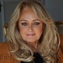 Bonnie Tyler fuori dal coma: la cantante resta in terapia intensiva, annullati i concerti estivi