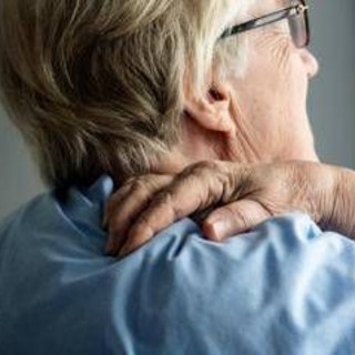 Svelato il segreto del prurito, ecco perché non riusciamo a smettere di grattarci