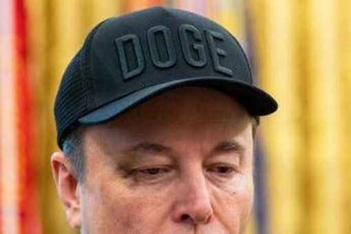 Musk, occhio nero nella conferenza con Trump: &quot;Un pugno di mio figlio&quot;