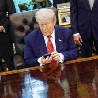 Trump pubblica i messaggi privati di Macron. Ma cosa rischia (in Italia) chi fa come lui? Trump pubblica i messaggi privati di Macron. Ma cosa rischia (in Italia) chi fa come lui?