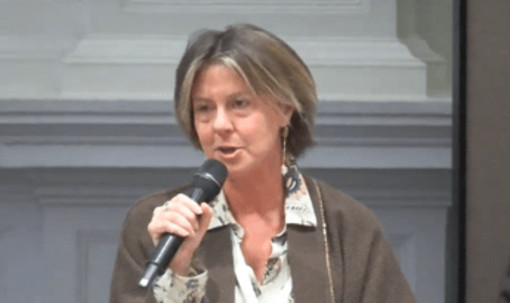 Farmaci, Lorenzin: "Italia punti su ricerca e politiche evidence-based"