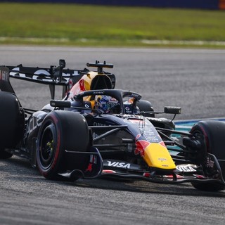 A Sepang pole per Verstappen, 2° Hamilton, 3° Antonelli e 4° Leclerc