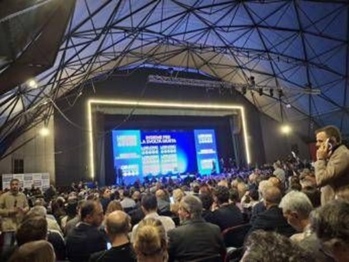 Regionali Puglia, centrodestra unito a Bari per Lobuono. Meloni: "Puntiamo a vincere" Regionali Puglia, centrodestra unito a Bari per Lobuono. Meloni: "Puntiamo a vincere"