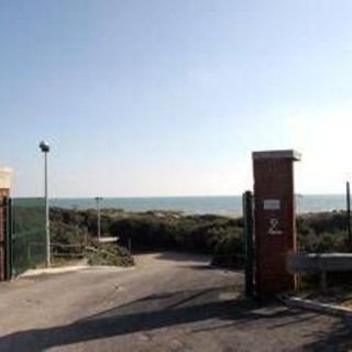 Ostia, spiagge Cancelli senza bagni e bagnini: diffida del Codacons al Comune di Roma