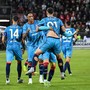 Cagliari-Venezia 3-0, i sardi festeggiano la salvezza