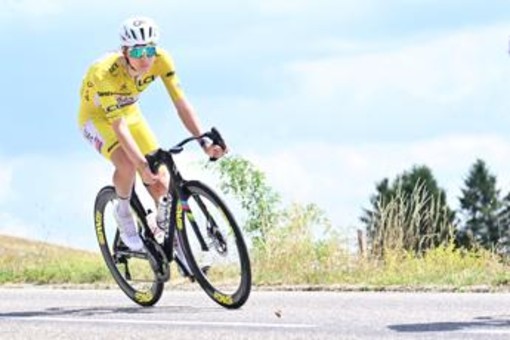 Tour de France sempre più nel segno di Pogacar, vince 14esima tappa e cala il poker Tour de France sempre più nel segno di Pogacar, vince 14esima tappa e cala il poker