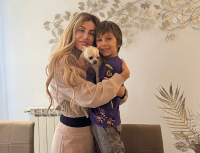 Paola Caruso: "Mio figlio non sente il padre da 2 anni, a maggio di nuovo sotto i ferri" Paola Caruso: "Mio figlio non sente il padre da 2 anni, a maggio di nuovo sotto i ferri"