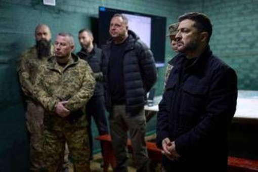 Ucraina, Zelensky nel Donetsk: "Faremo di tutto perché resti ucraino" Ucraina, Zelensky nel Donetsk: "Faremo di tutto perché resti ucraino"