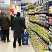 Inflazione, caldo, sanità e bollette: le preoccupazioni degli italiani secondo Spin Factor Inflazione, caldo, sanità e bollette: le preoccupazioni degli italiani secondo Spin Factor