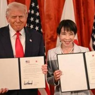 Trump in Giappone, siglato accordo sulle terre rare. La premier lo nomina per il Nobel