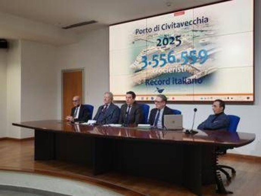 Crociere, Civitavecchia segna record in Italia: oltre 3,5 milioni di passeggeri nel 2025