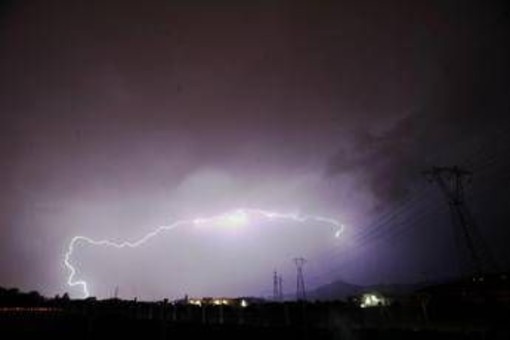 Maltempo, allerta arancione in Toscana: temporali al Nord e al Centro