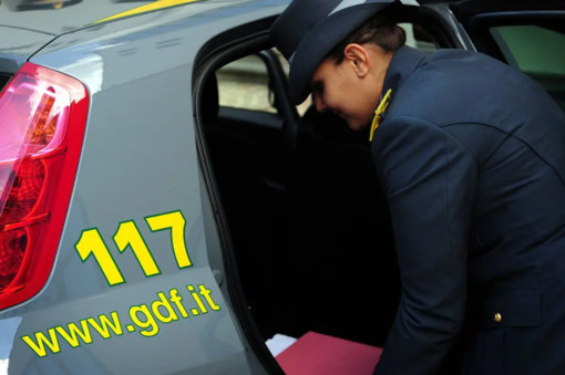 Truffa da 9 milioni a vip e calciatori, maxi sequestro a eredi broker deceduto Truffa da 9 milioni a vip e calciatori, maxi sequestro a eredi broker deceduto