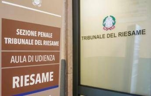 Torino, 13enne molestata: obbligo di firma revocato, scatta la custodia cautelare in carcere per il bengalese Torino, 13enne molestata: obbligo di firma revocato, scatta la custodia cautelare in carcere per il bengalese