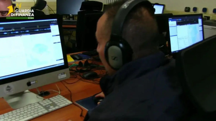 Sequestrati a Roma 130 kg di cocaina, in 8 in manette Sequestrati a Roma 130 kg di cocaina, in 8 in manette