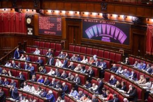 Legge elettorale, franchi tiratori mandano sotto governo su preferenze. Ira Meloni: "Ha vinto palude, serve una riflessione"