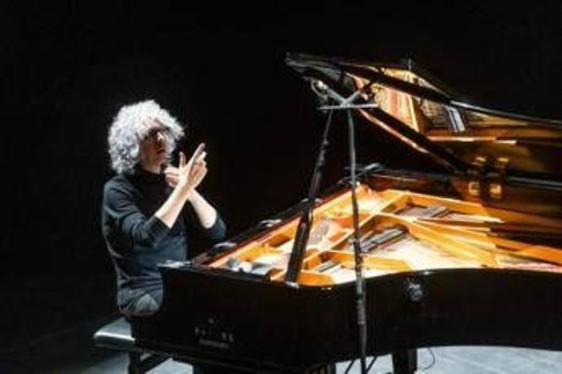 Giovanni Allevi, la scoperta della malattia: &quot;Mi è crollato tutto, in bilico tra la vita e la morte&quot;