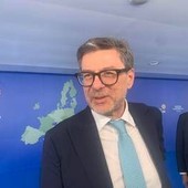 Manovra, Giorgetti: "A studio taglio tasse giovani, penso a flat tax 5% su aumenti stipendio"