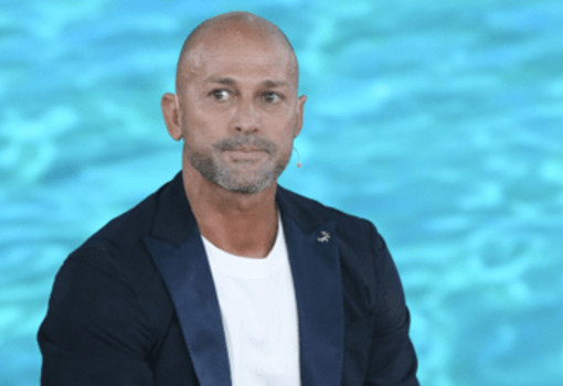 Verissimo, Stefano Bettarini: la nuova vita lontana dai riflettori Verissimo, Stefano Bettarini: la nuova vita lontana dai riflettori