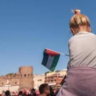 "Tutti in piazza per la Flotilla": oggi presidi e cortei in varie città d'Italia "Tutti in piazza per la Flotilla": oggi presidi e cortei in varie città d'Italia