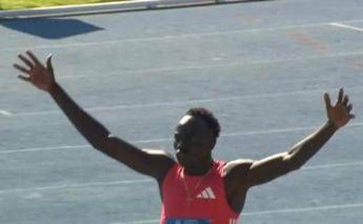 Gout Gout meglio di Bolt, a 17 anni vola nei 200 metri - Video