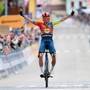 Giro d'Italia, Carlos Verona vince quindicesima tappa. Del Toro sempre in rosa