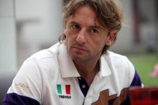 Beppe Signori torna in azzurro come capodelegazione dell'Under 20: dal calcioscommesse all’assoluzione, la seconda vita del bomber Beppe Signori torna in azzurro come capodelegazione dell'Under 20: dal calcioscommesse all’assoluzione, la seconda vita del bomber