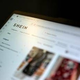 Shein nella bufera in Francia, governo verso sospensione sito dopo il caso bambole Shein nella bufera in Francia, governo verso sospensione sito dopo il caso bambole