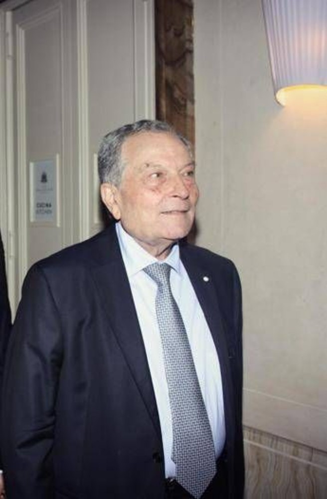 Addio a Francesco Tomasello, Sinch: "Neurochirurgo di eccellenza, profondo cordoglio" Addio a Francesco Tomasello, Sinch: "Neurochirurgo di eccellenza, profondo cordoglio"