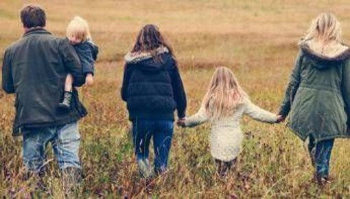 Assegno unico universale, Isee e cifre: cosa cambia per le famiglie Assegno unico universale, Isee e cifre: cosa cambia per le famiglie