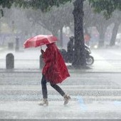 Maltempo, scuole chiuse per allerta meteo venerdì 9 ottobre: l'elenco dei comuni interessati