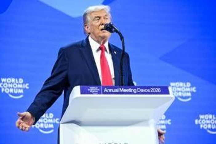 Trump e la gaffe a Davos, Groenlandia diventa Islanda Trump e la gaffe a Davos, Groenlandia diventa Islanda